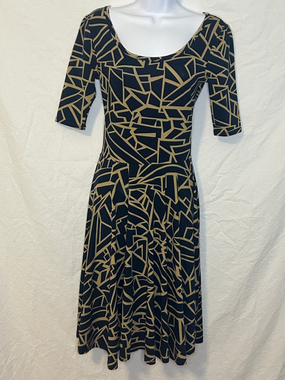 LuLaRoe Simply Comfortable Navy/Gold Graphic Print Dress, XS